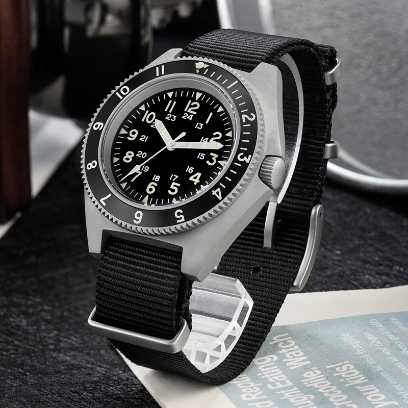 นาฬิกาควอตซ์ Watchdives รุ่น W - Jewelry For Watches บทวิจารณ์และราคา